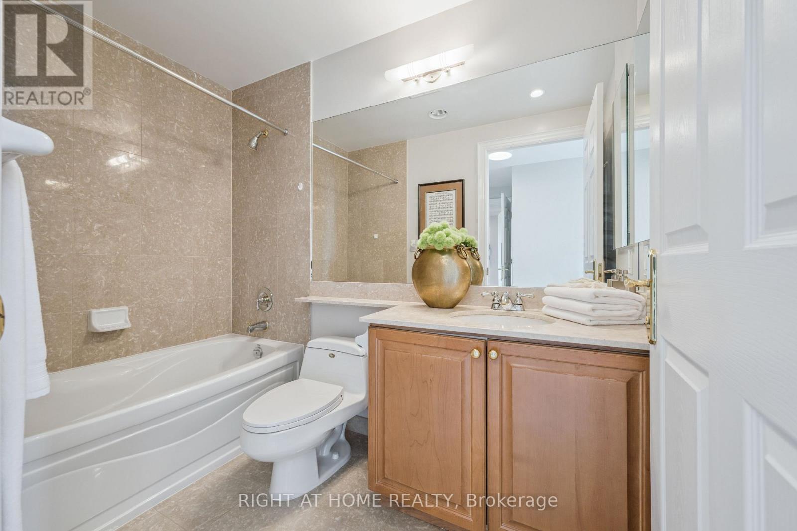 1831 - 33 Cox Boulevard, Markham, Ontario  L3R 8A6 - Photo 30 - N12269390