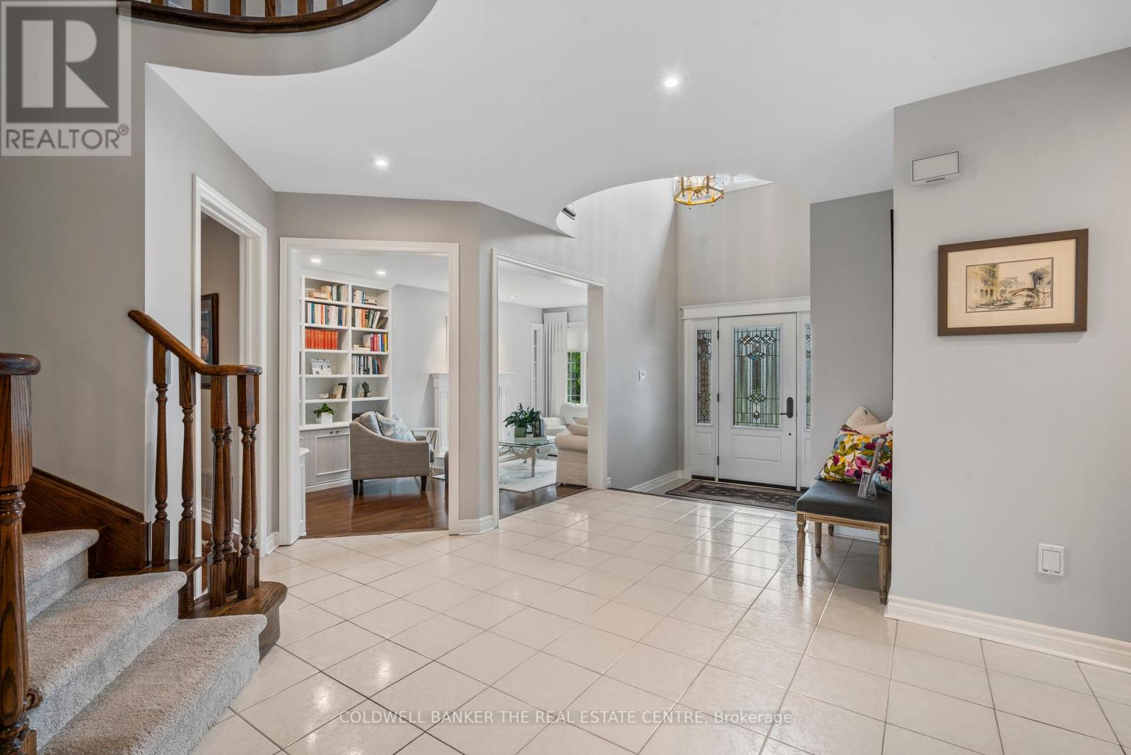 Property at 384 AMBERLEE COURT image 2