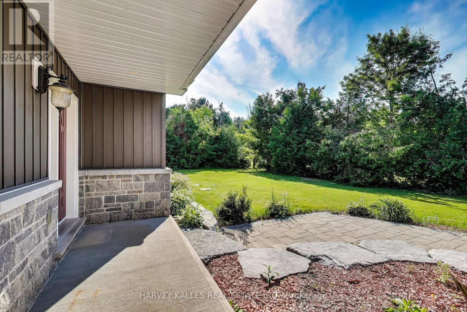 Property at 3 JERMEY LANE image 4