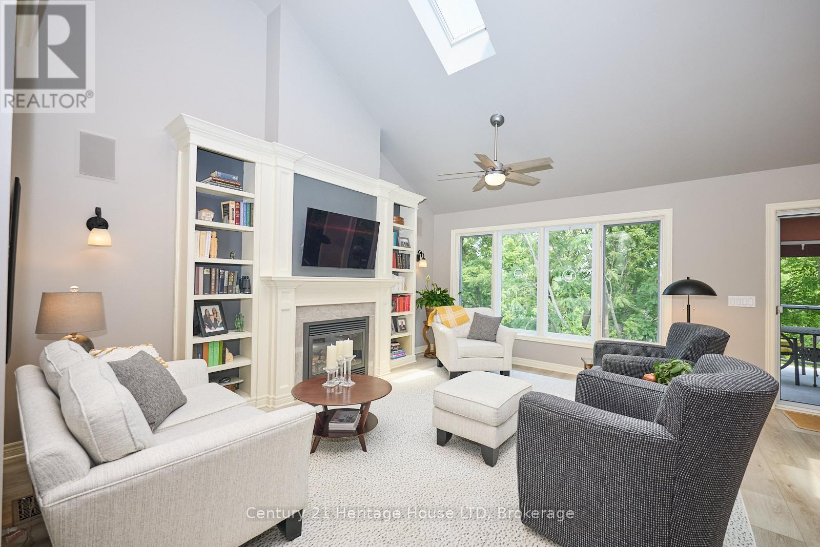 14 Tulip Tree Common, St. Catharines, Ontario  L2S 4C8 - Photo 12 - X12269450