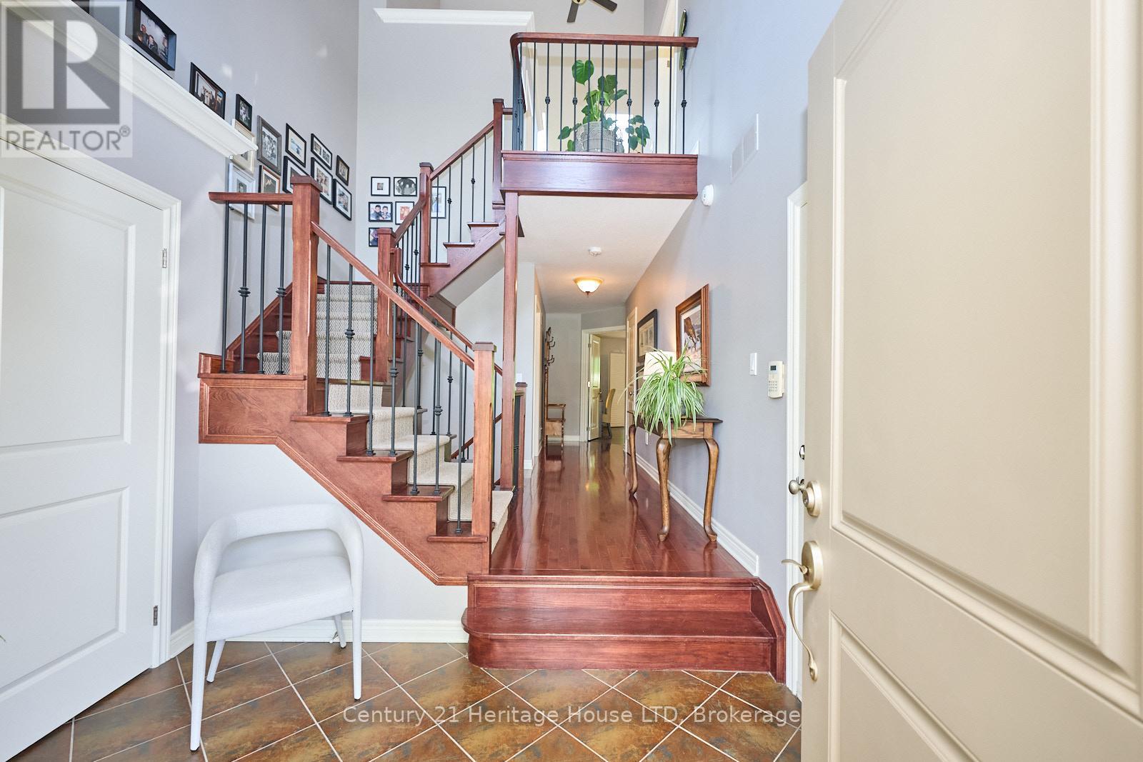 14 Tulip Tree Common, St. Catharines, Ontario  L2S 4C8 - Photo 6 - X12269450