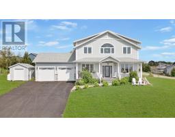 2 Stonington Boulevard