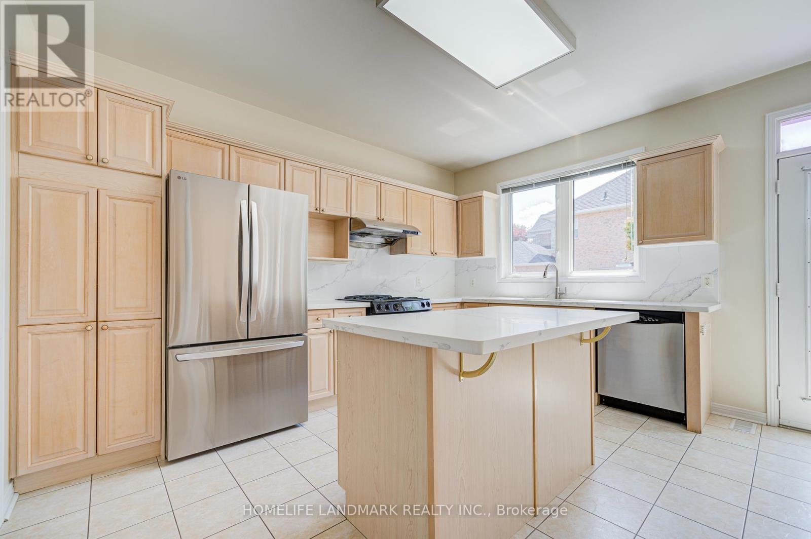 3 Burndenford Crescent, Markham (Unionville), Ontario  L3P 7S1 - Photo 17 - N12269465
