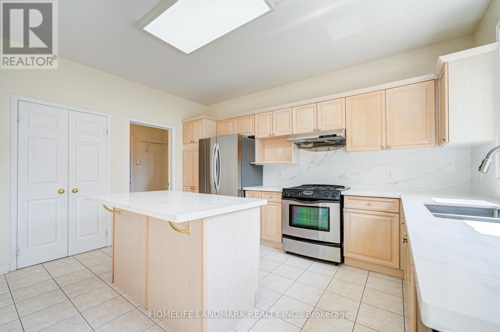 3 Burndenford Crescent, Markham (Unionville), Ontario  L3P 7S1 - Photo 18 - N12269465