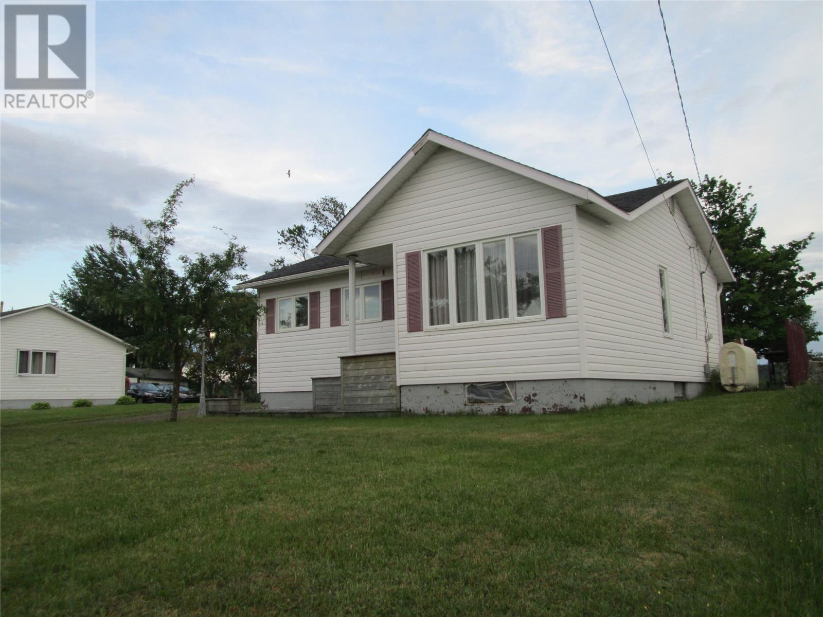 561 Main Street, Bishop's Falls, Newfoundland & Labrador  A0H 1C0 - Photo 6 - 1287547