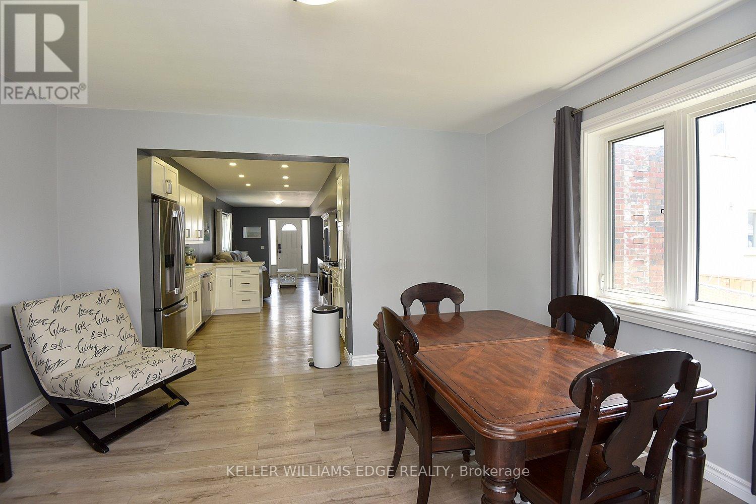 97 Page Street, St. Catharines, Ontario  L2R 4A8 - Photo 11 - X12269459