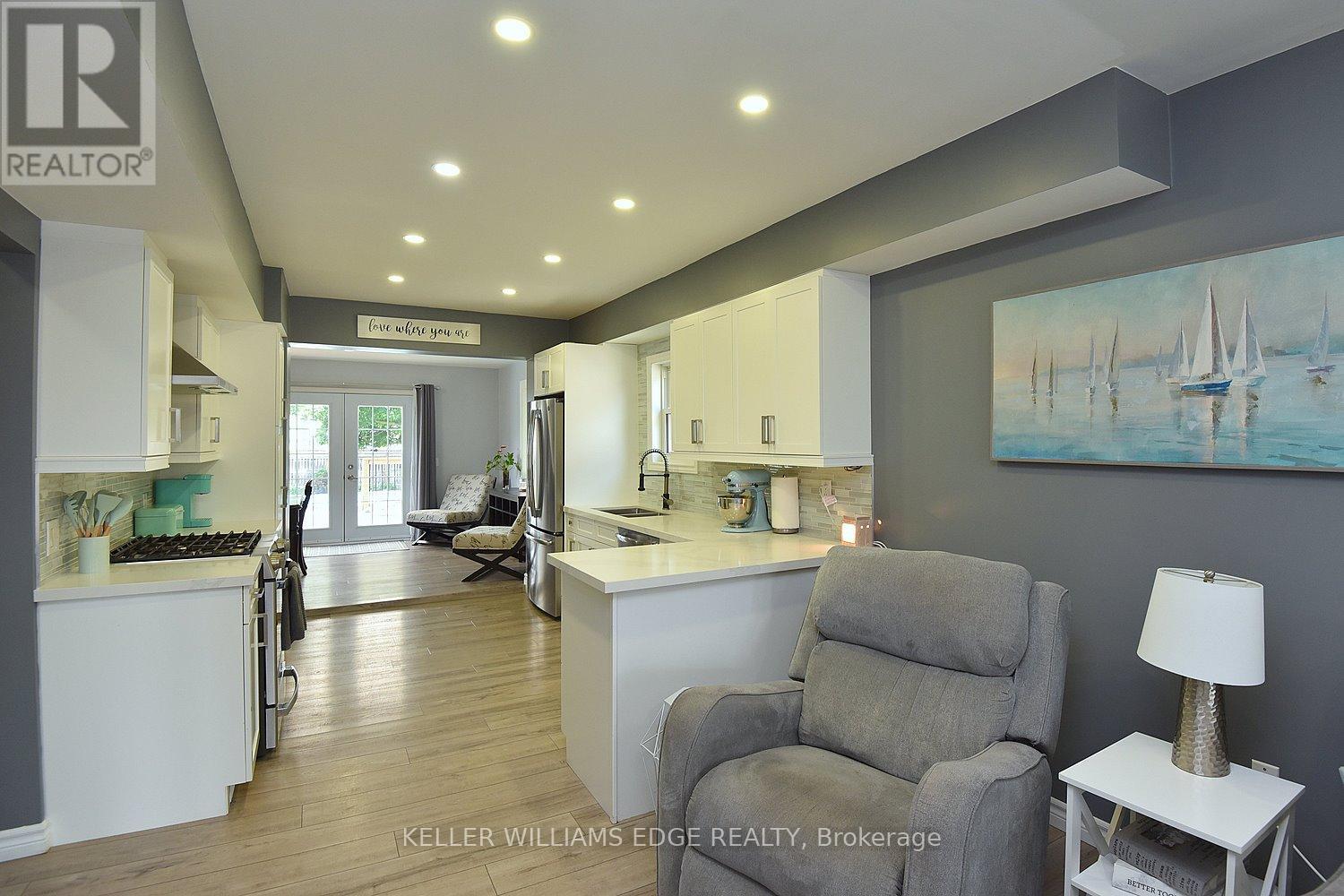97 Page Street, St. Catharines, Ontario  L2R 4A8 - Photo 15 - X12269459