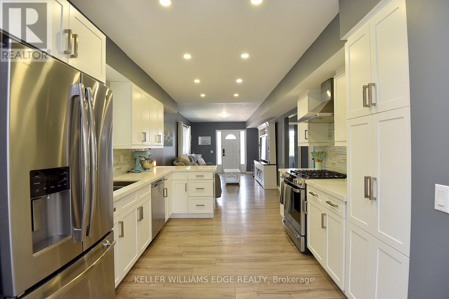 97 Page Street, St. Catharines, Ontario  L2R 4A8 - Photo 17 - X12269459