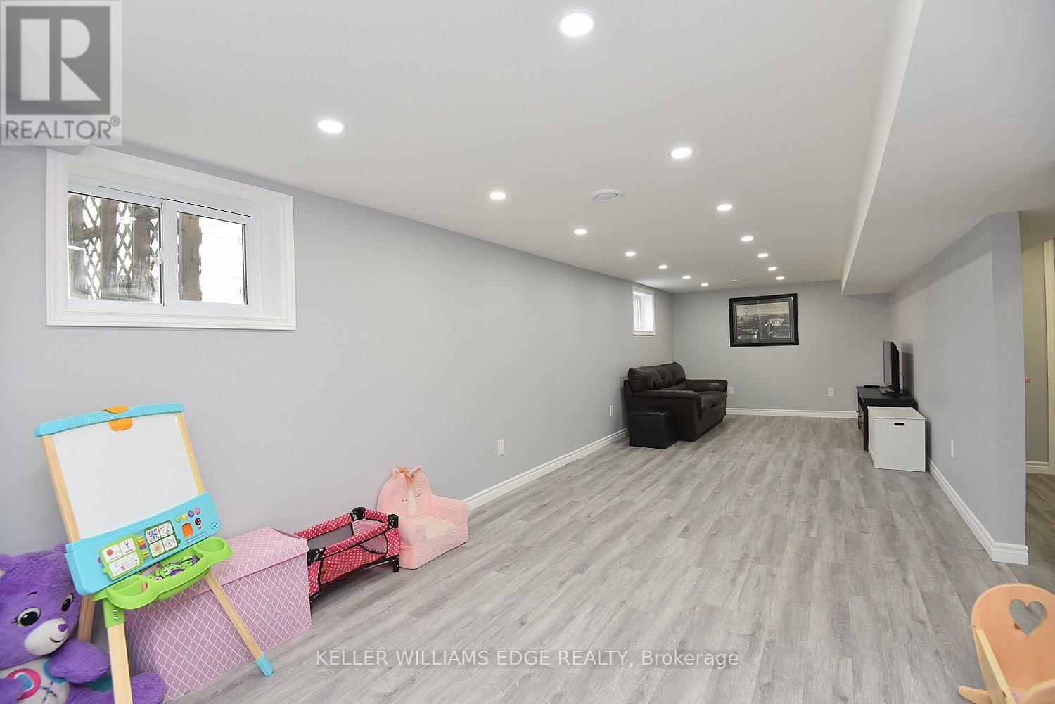97 Page Street, St. Catharines, Ontario  L2R 4A8 - Photo 30 - X12269459