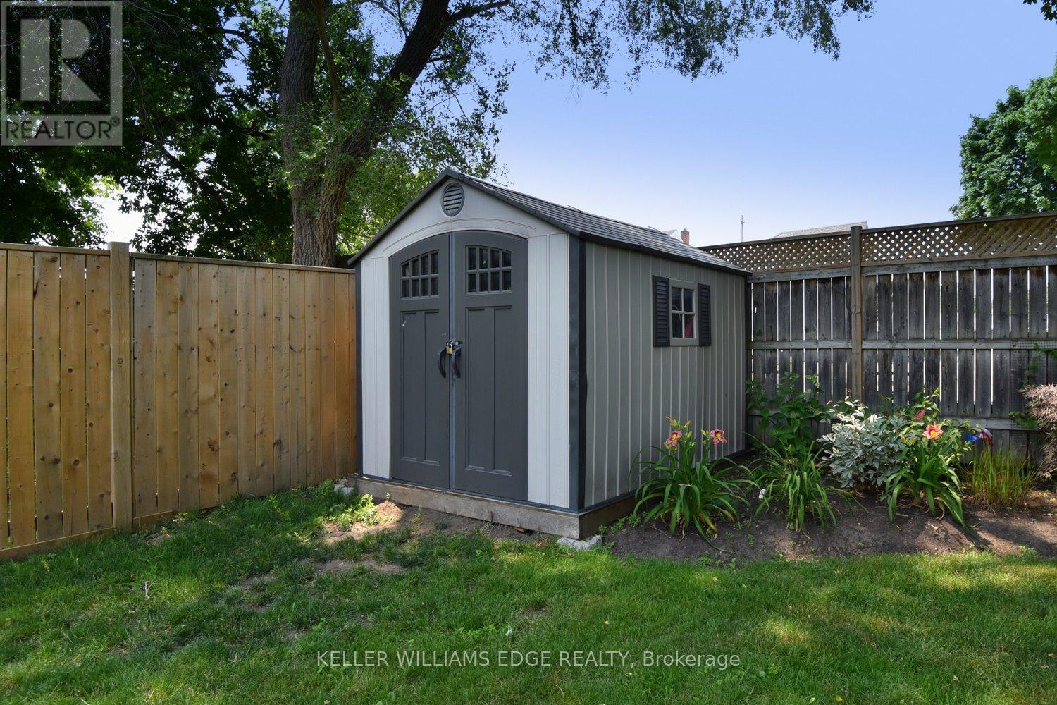 97 Page Street, St. Catharines, Ontario  L2R 4A8 - Photo 38 - X12269459