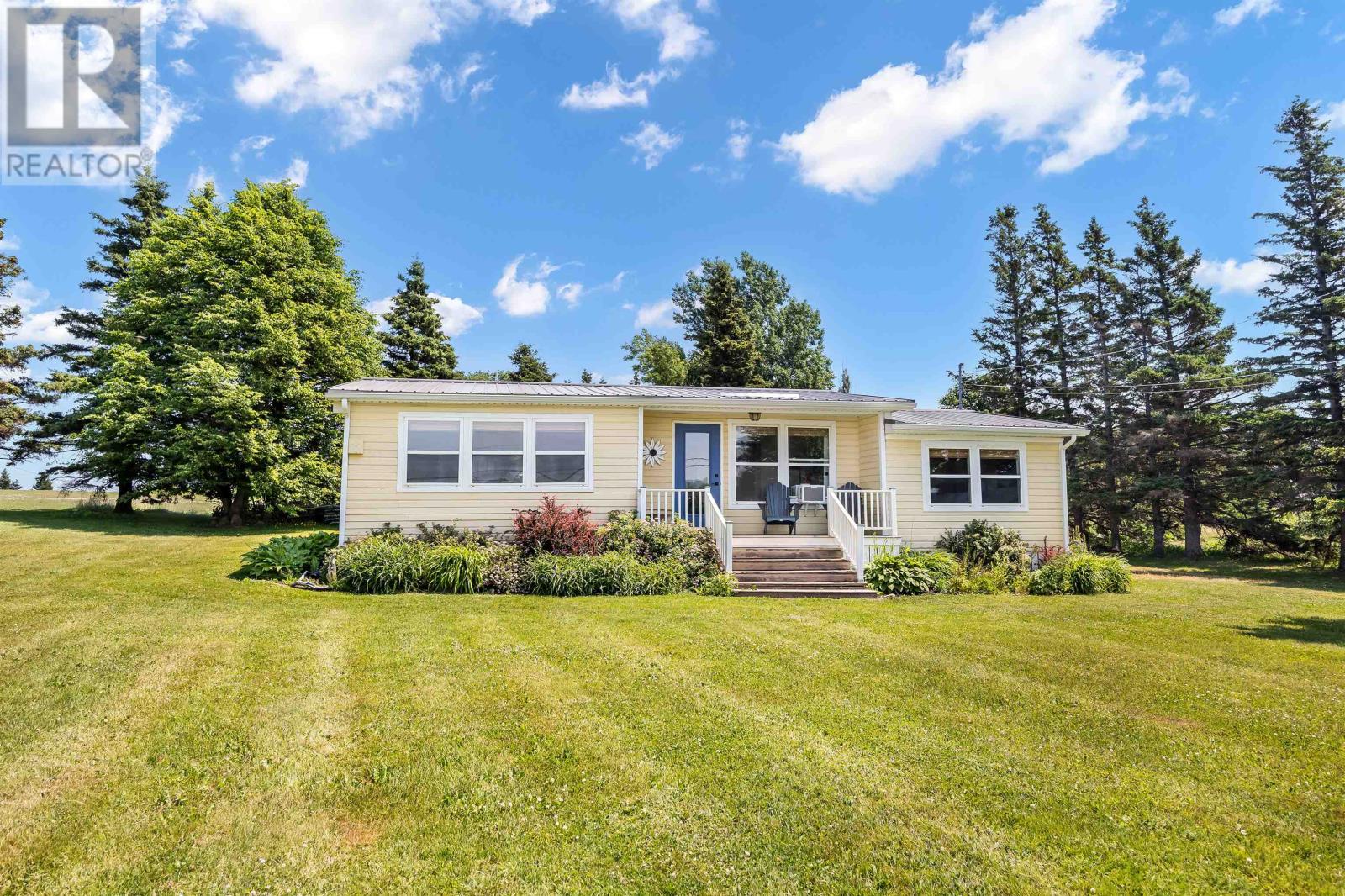 18 Seawood Drive, Stanley Bridge, Prince Edward Island  C0A 1N0 - Photo 2 - 202516908