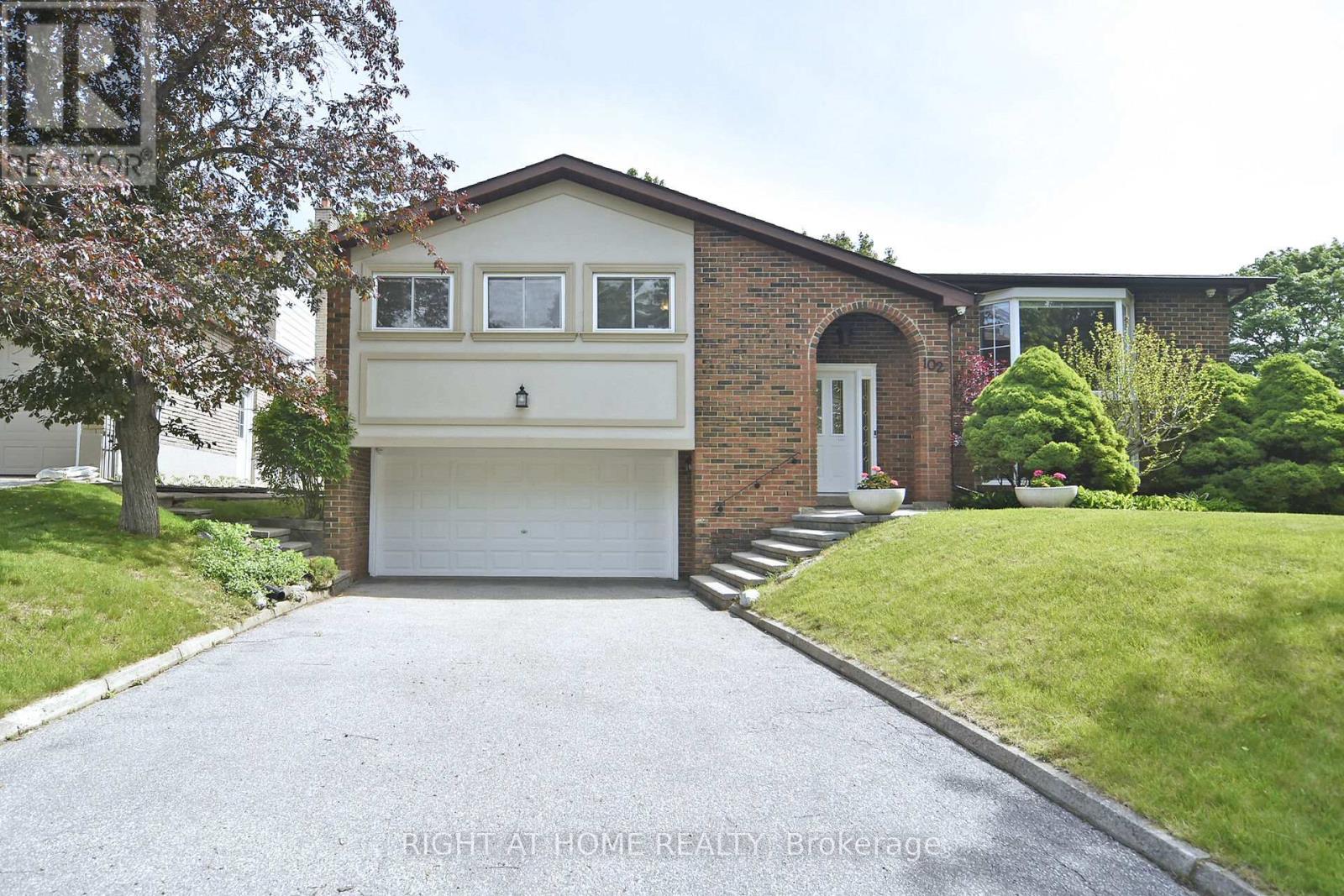 Property at 102 ROMFIELD CIRCUIT image 1