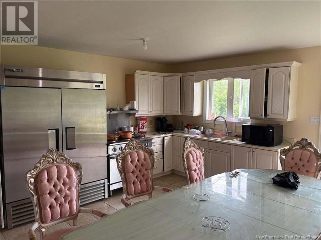 Property at 214 1er Road image 3