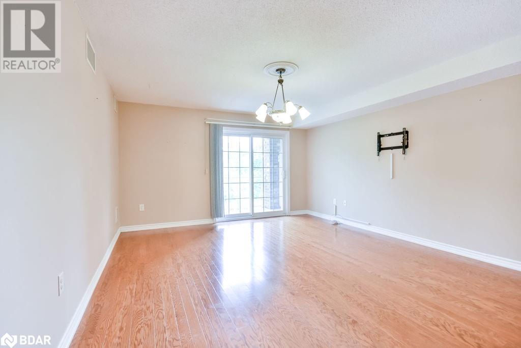 39 Coulter Street Unit# 14, Barrie, Ontario  L4N 6S1 - Photo 9 - 40738442