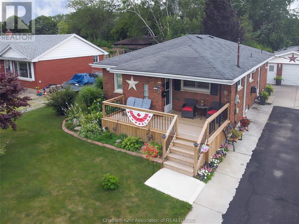 Property at 70 DUNVEGAN DRIVE image 2