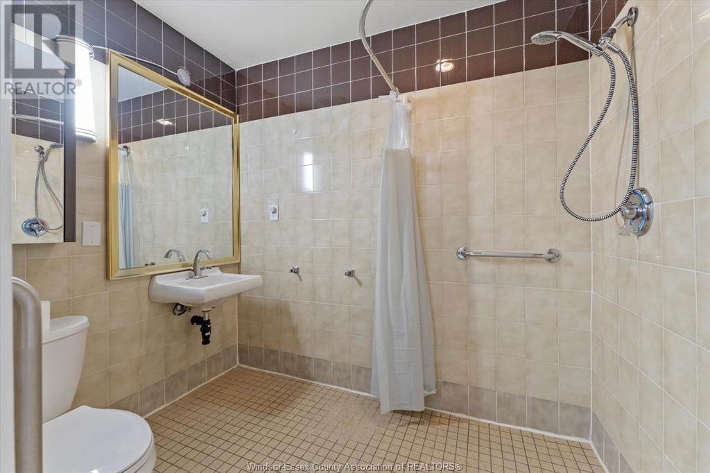 6815 Tecumseh Road, Stoney Point, Ontario  N0R 1N0 - Photo 19 - 25016840