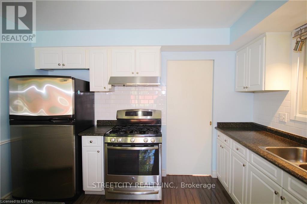 102 Paperbirch Crescent, London North, Ontario  N6G 1L7 - Photo 7 - X12269575