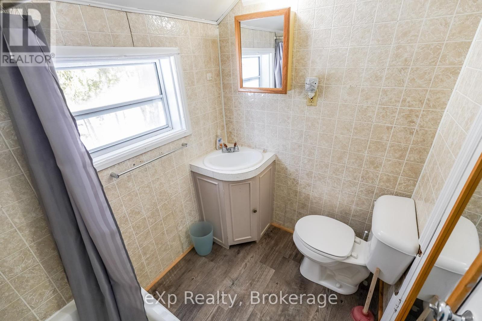 1483 Highway 6, South Bruce Peninsula, Ontario  N0H 2T0 - Photo 40 - X12269612
