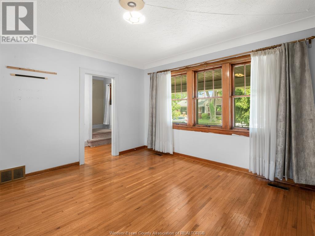 Property at 1481 BENJAMIN image 5