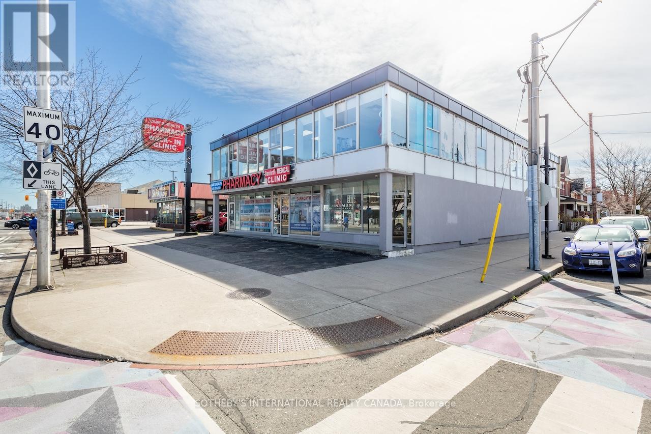 2921 Danforth Avenue, Toronto, Ontario  M4C 1M4 - Photo 2 - E12269578