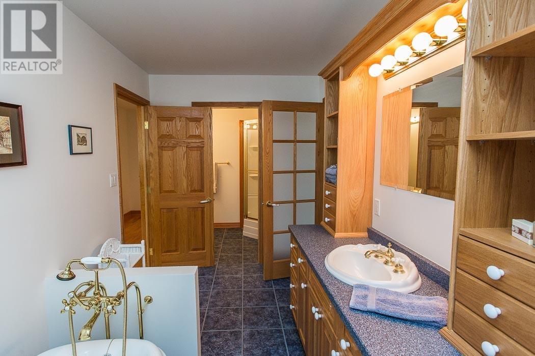 21 Lighthouse Point Dr, Thessalon, Ontario  P0R 1L0 - Photo 33 - SM251674