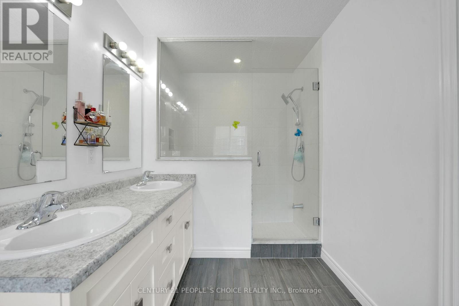 286 Macalister Boulevard, Guelph, Ontario  N1G 0E6 - Photo 25 - X12265488