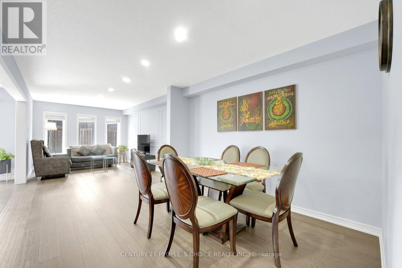 286 Macalister Boulevard, Guelph, Ontario  N1G 0E6 - Photo 8 - X12265488