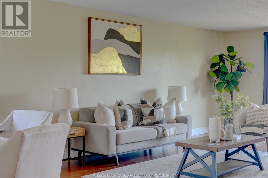Property at 3936 WYANDOTTE STREET East Unit# 603 image 3