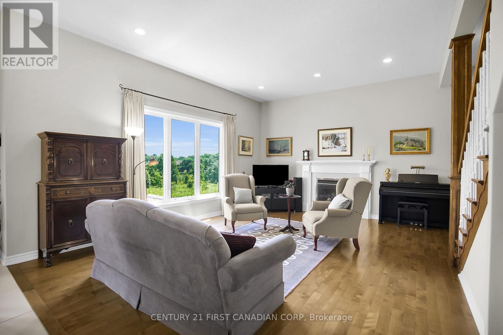 774 Longworth Road, London South (South L), Ontario  N6K 0B5 - Photo 11 - X12269724