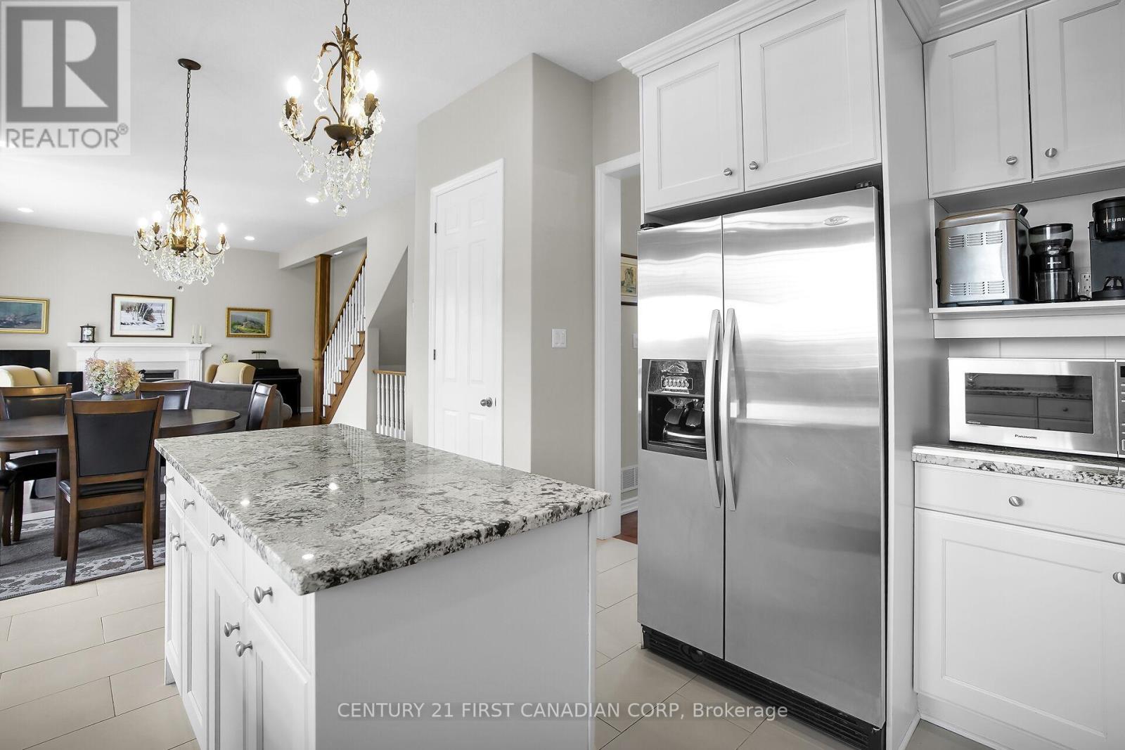 774 Longworth Road, London South (South L), Ontario  N6K 0B5 - Photo 15 - X12269724