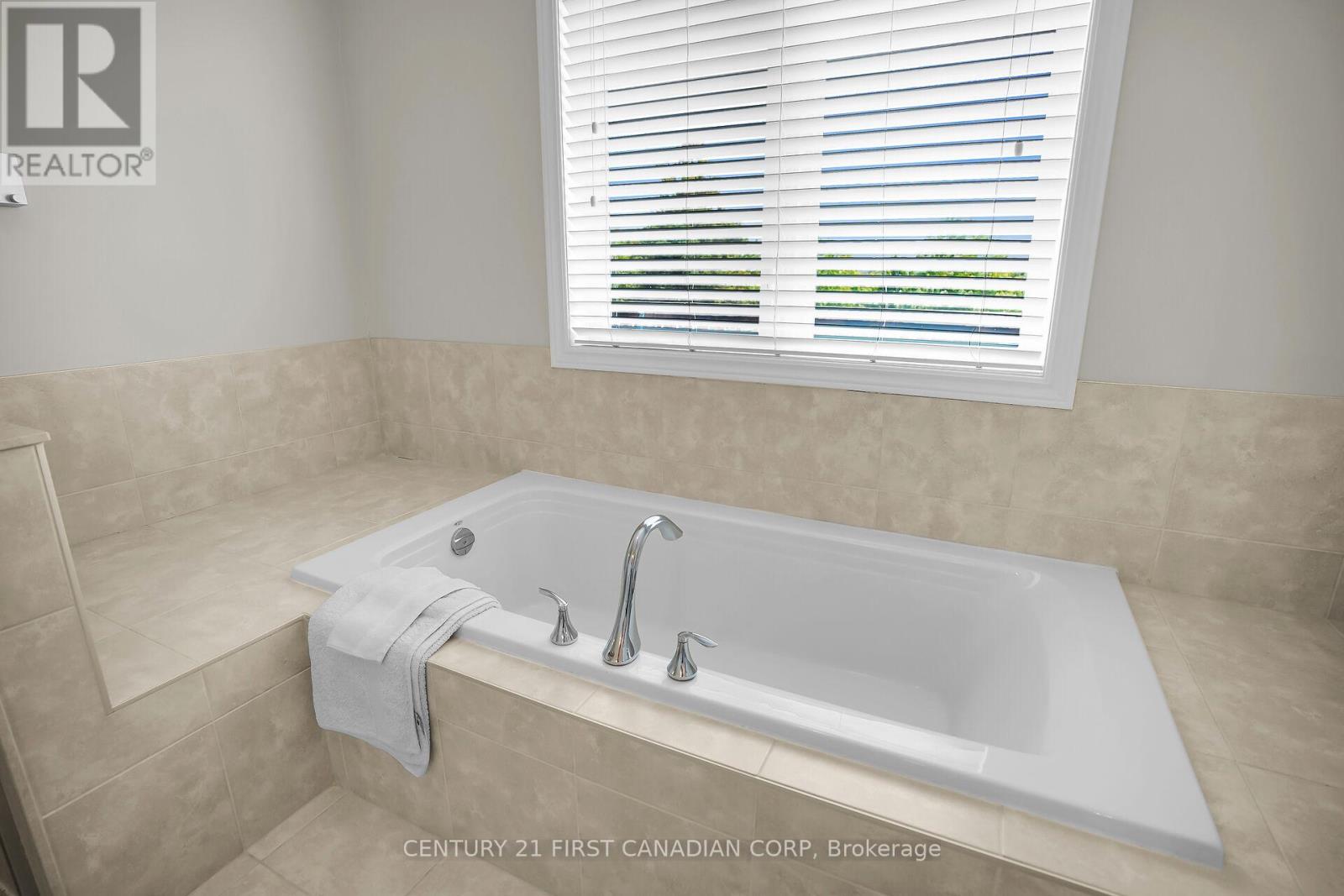 774 Longworth Road, London South (South L), Ontario  N6K 0B5 - Photo 23 - X12269724