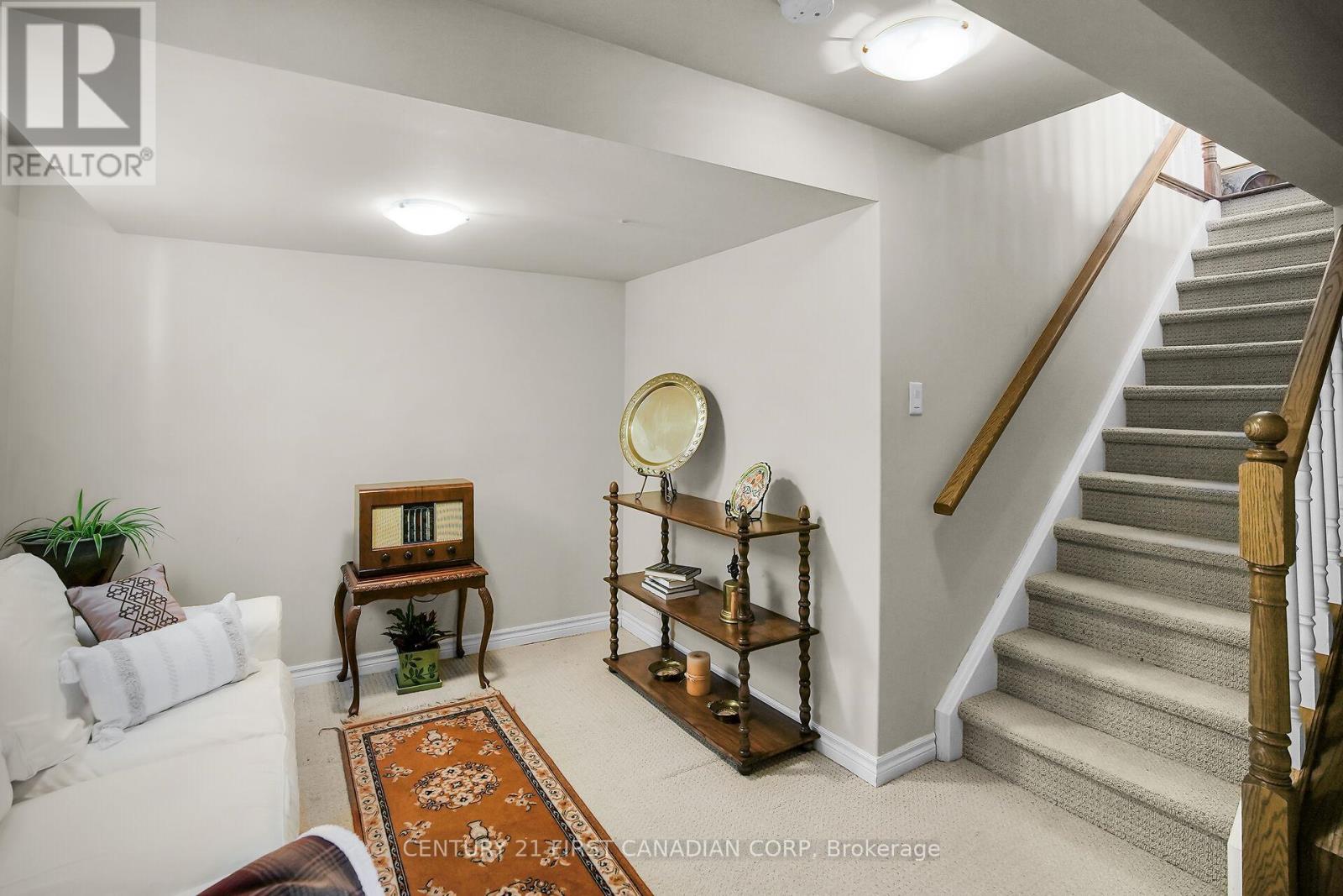 774 Longworth Road, London South (South L), Ontario  N6K 0B5 - Photo 35 - X12269724