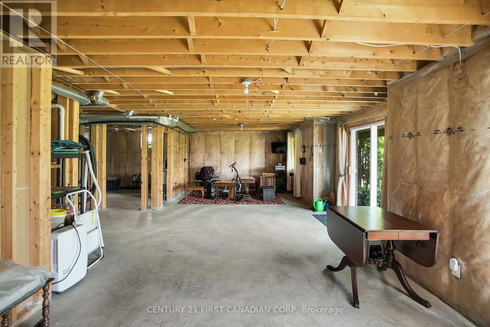 774 Longworth Road, London South (South L), Ontario  N6K 0B5 - Photo 36 - X12269724