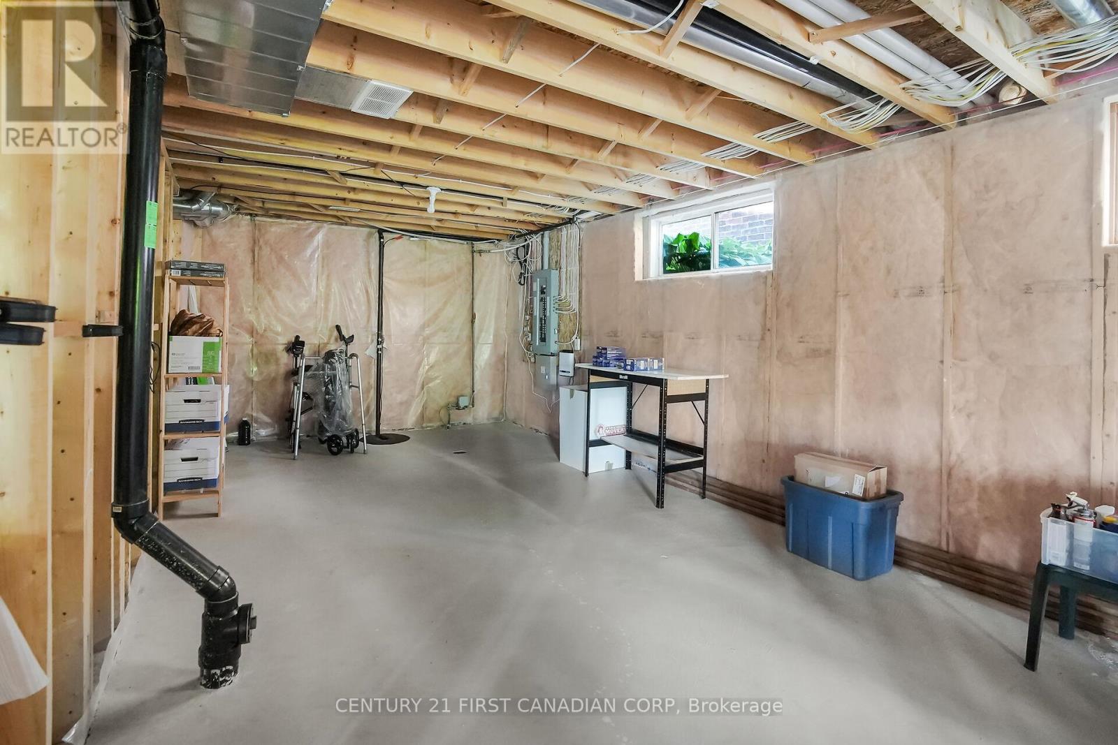 774 Longworth Road, London South (South L), Ontario  N6K 0B5 - Photo 38 - X12269724