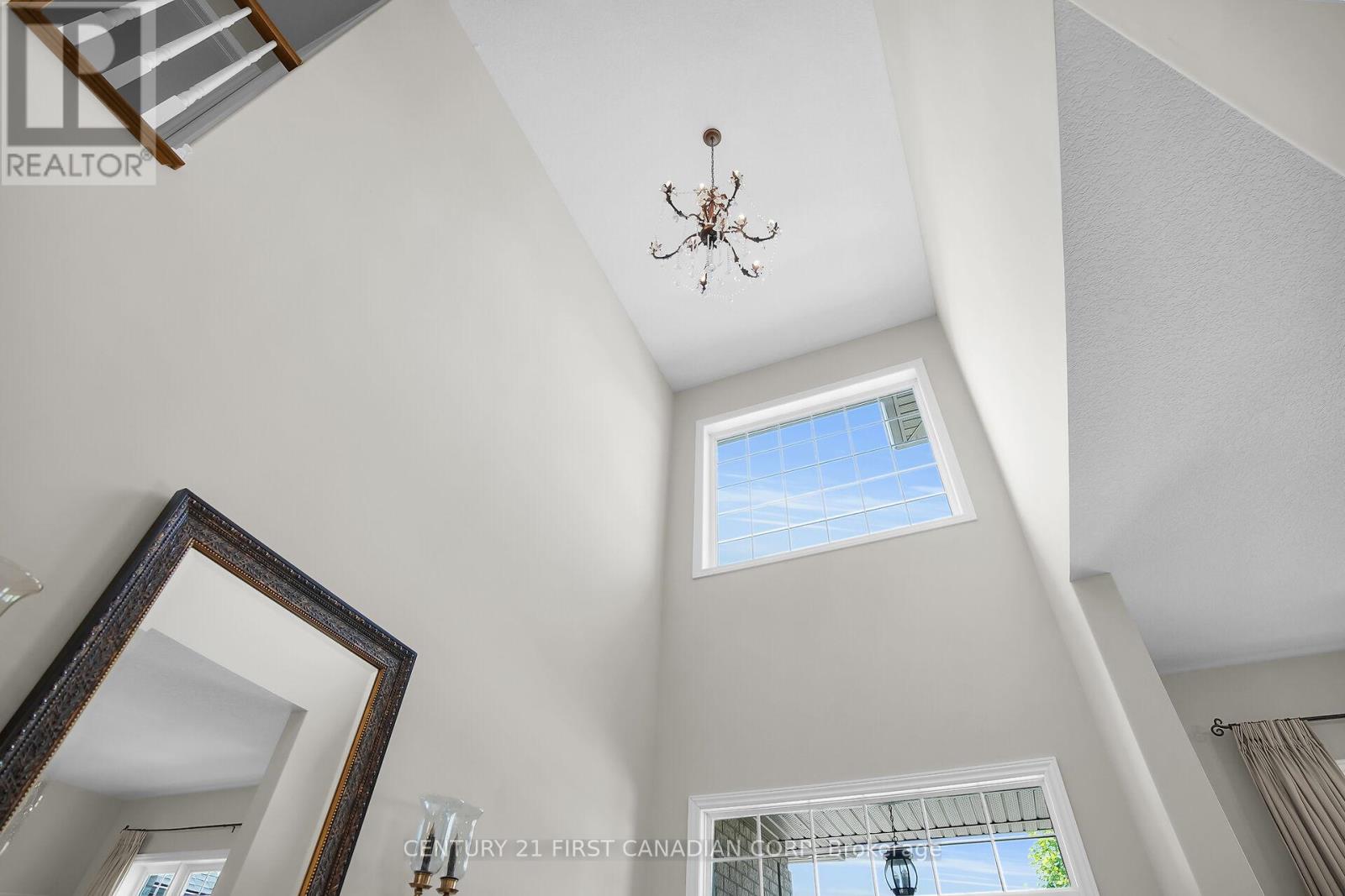 774 Longworth Road, London South (South L), Ontario  N6K 0B5 - Photo 6 - X12269724