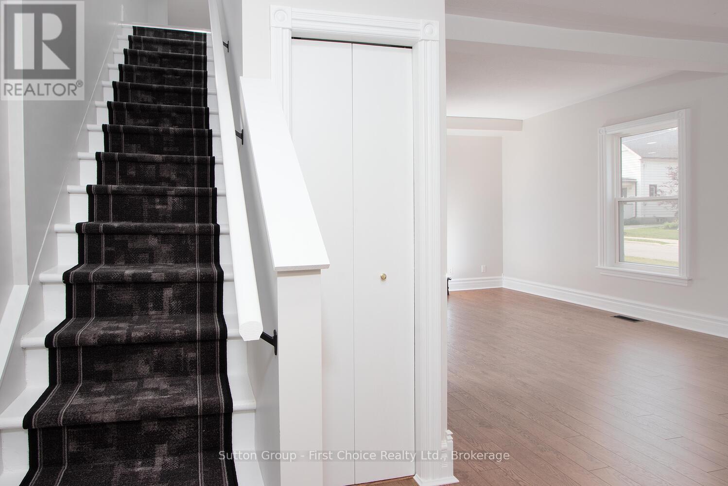 307 Nelson Street, Stratford, Ontario  N5A 2K5 - Photo 7 - X12266728
