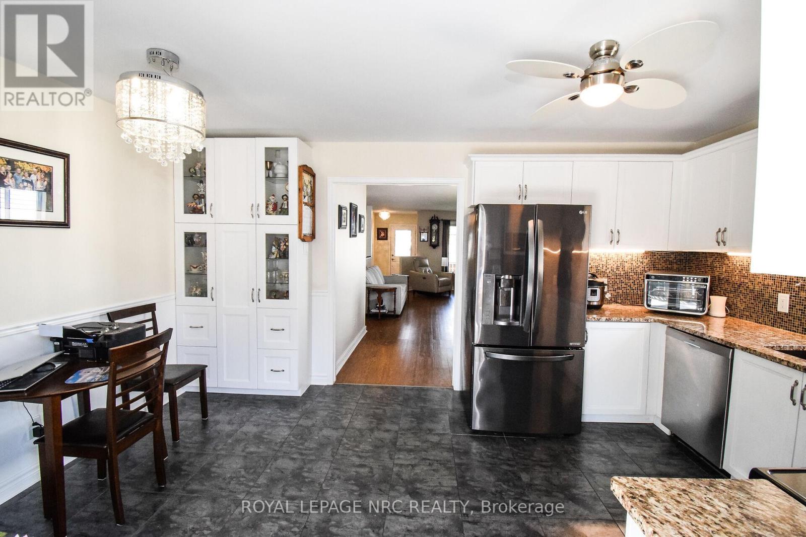 330 Autumn Crescent, Welland, Ontario  L3C 7K1 - Photo 21 - X12269767