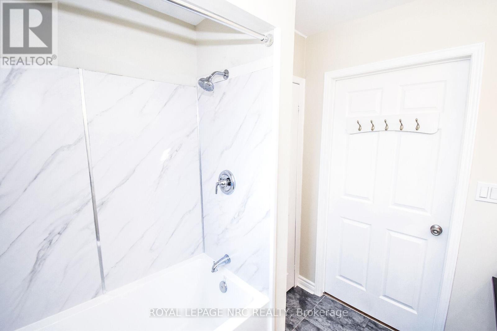 330 Autumn Crescent, Welland, Ontario  L3C 7K1 - Photo 25 - X12269767