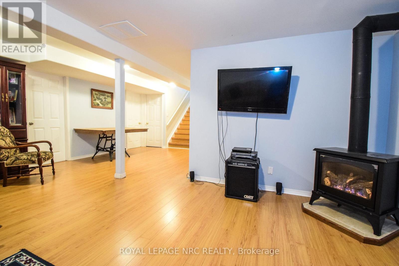 330 Autumn Crescent, Welland, Ontario  L3C 7K1 - Photo 32 - X12269767