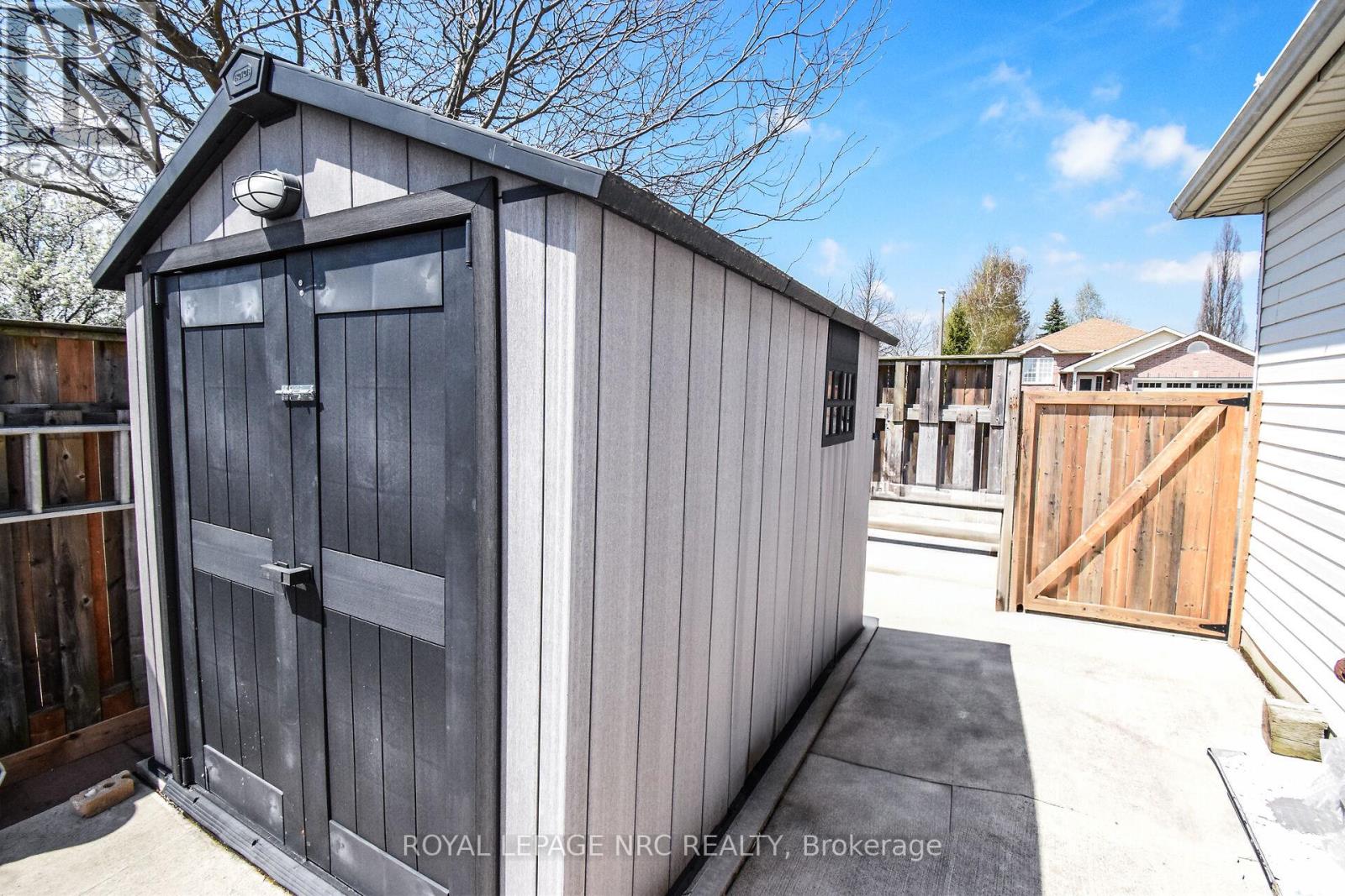 330 Autumn Crescent, Welland, Ontario  L3C 7K1 - Photo 44 - X12269767