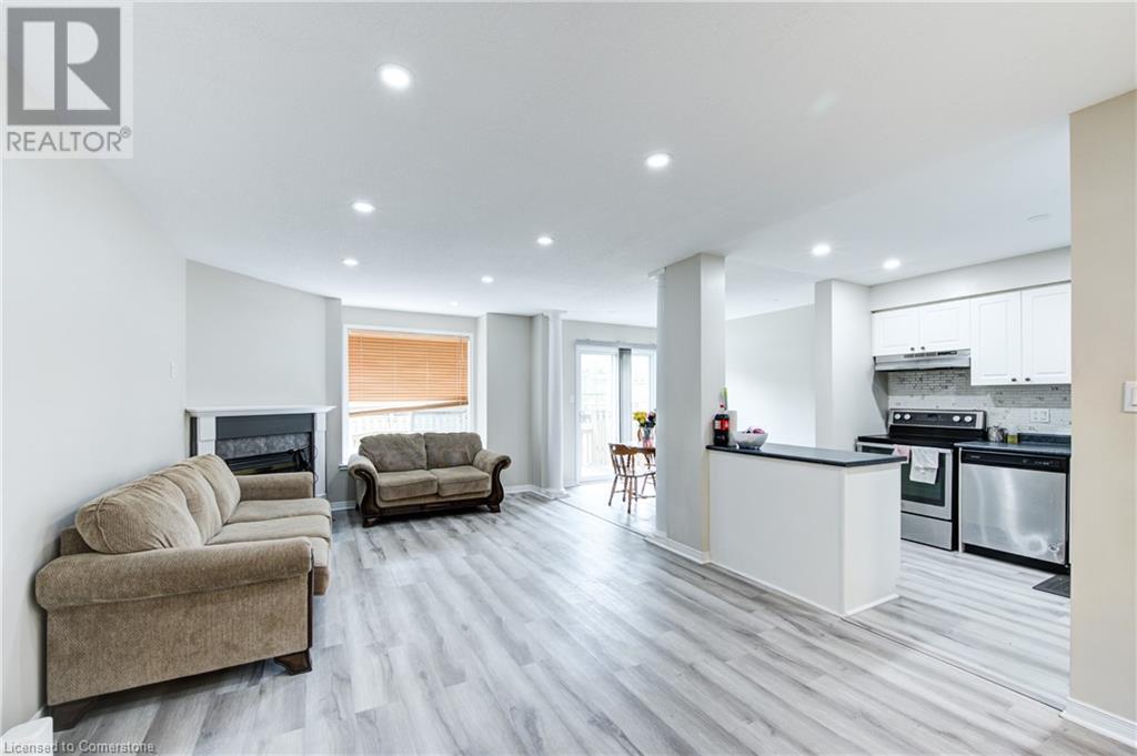 Photo 11 of 50 for 713 Silversmith Street