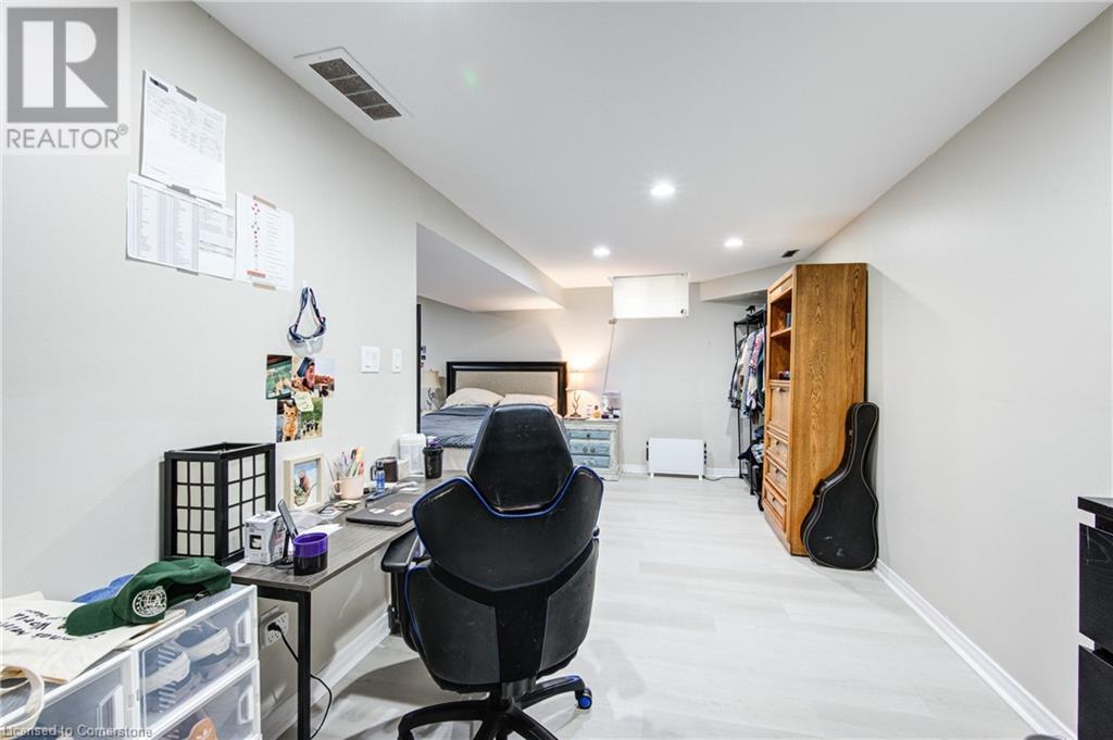 Photo 35 of 50 for 713 Silversmith Street