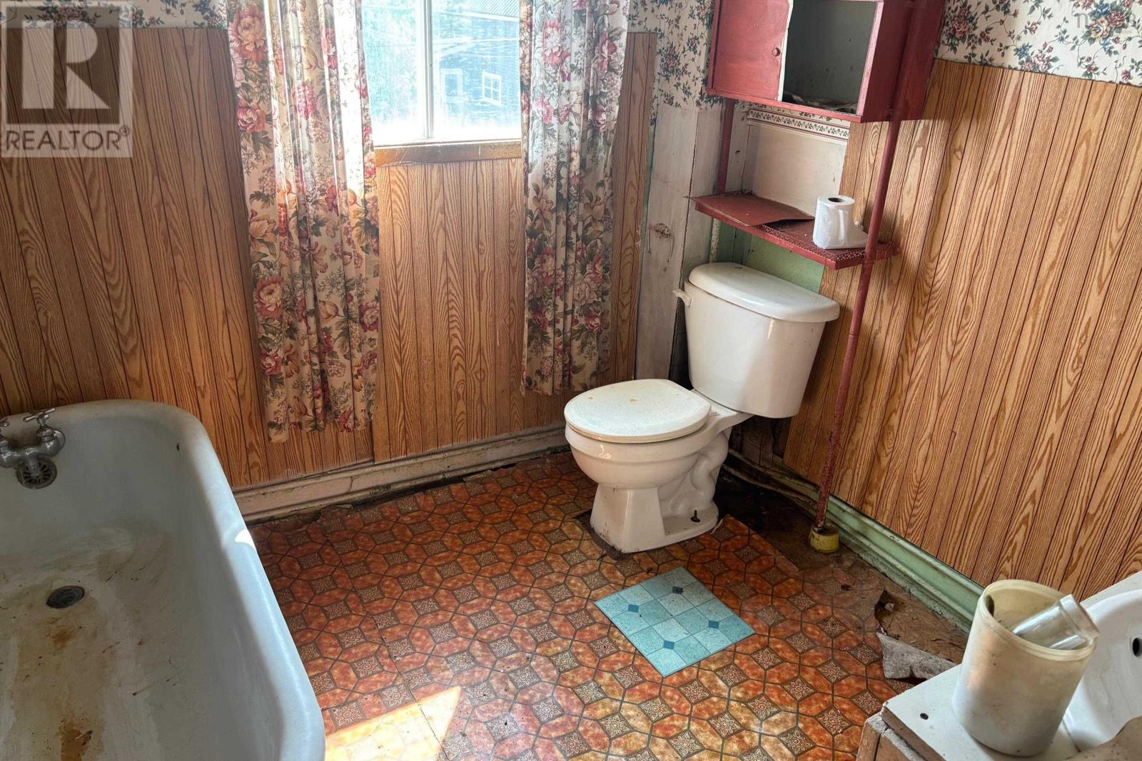 13 Erncliffe Street, Amherst, Nova Scotia  B4H 1A7 - Photo 5 - 202513948