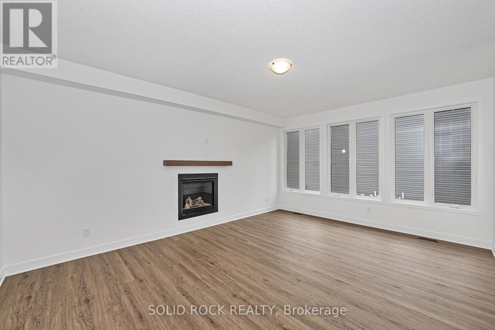 92 Esban Drive, Ottawa, Ontario  K1X 0J3 - Photo 17 - X12269664