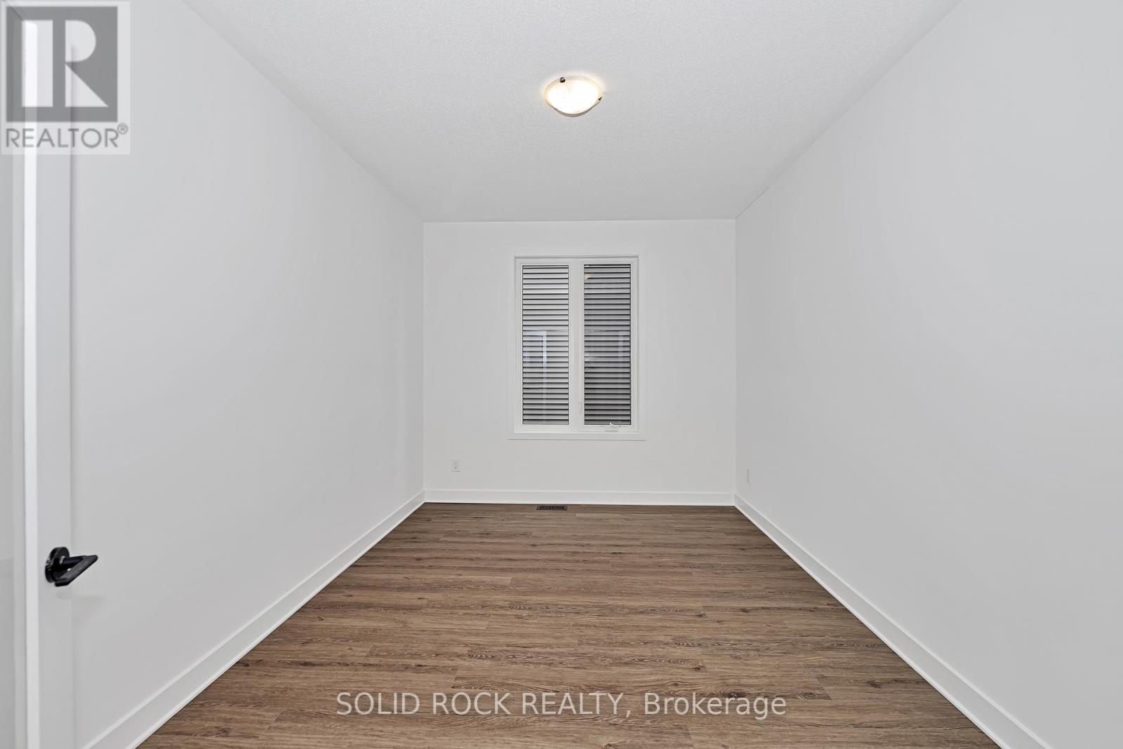 92 Esban Drive, Ottawa, Ontario  K1X 0J3 - Photo 22 - X12269664