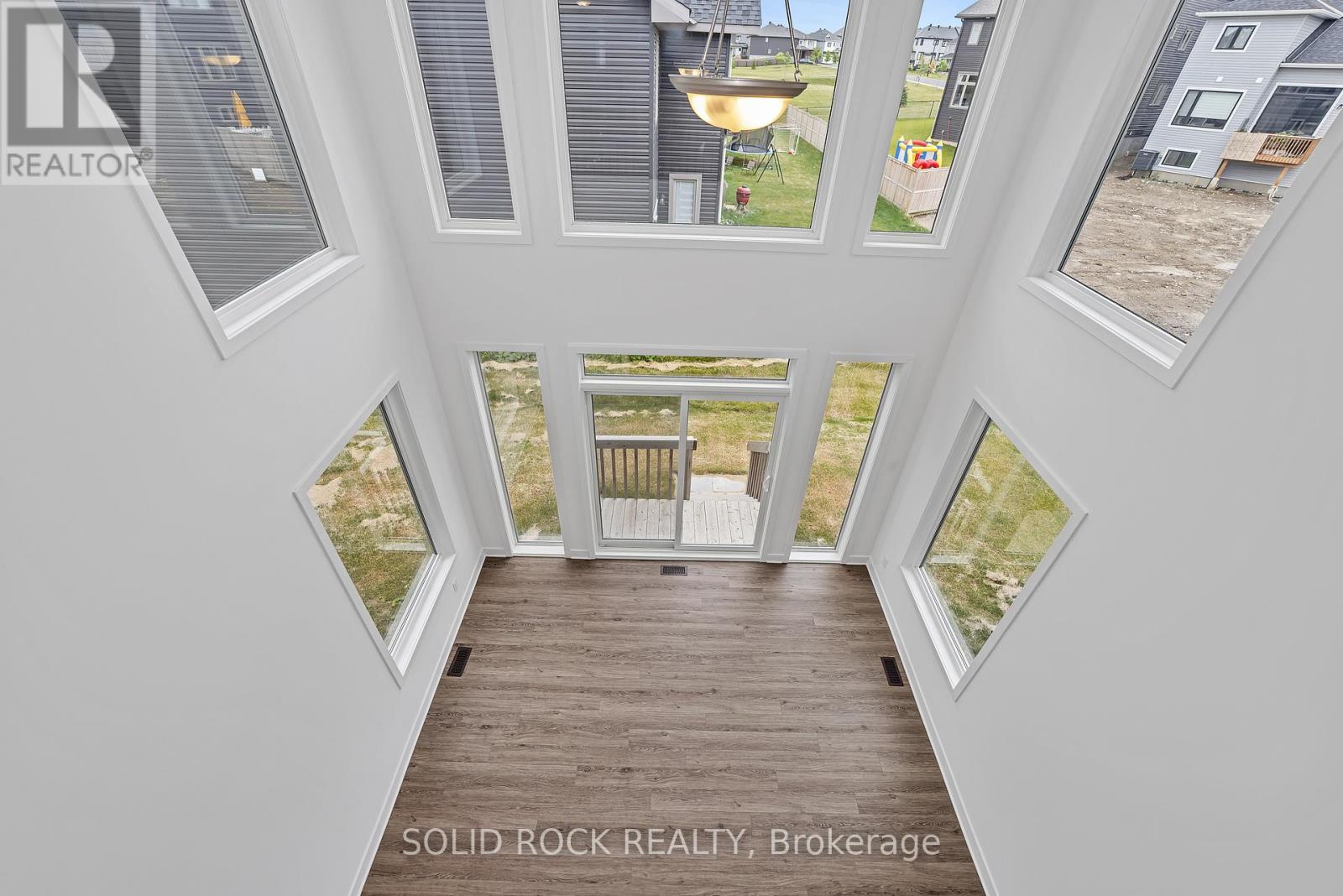 92 Esban Drive, Ottawa, Ontario  K1X 0J3 - Photo 28 - X12269664