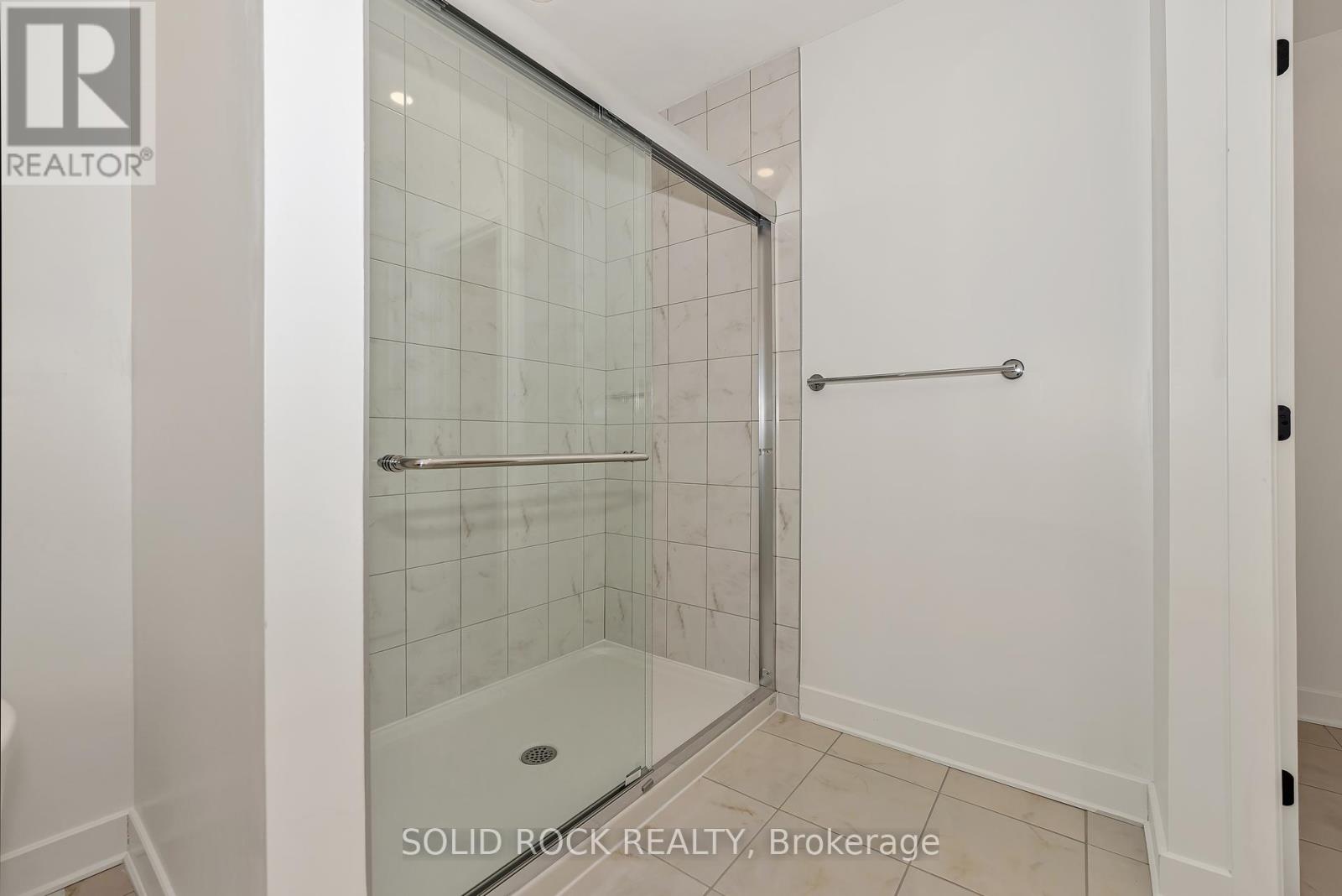 92 Esban Drive, Ottawa, Ontario  K1X 0J3 - Photo 33 - X12269664