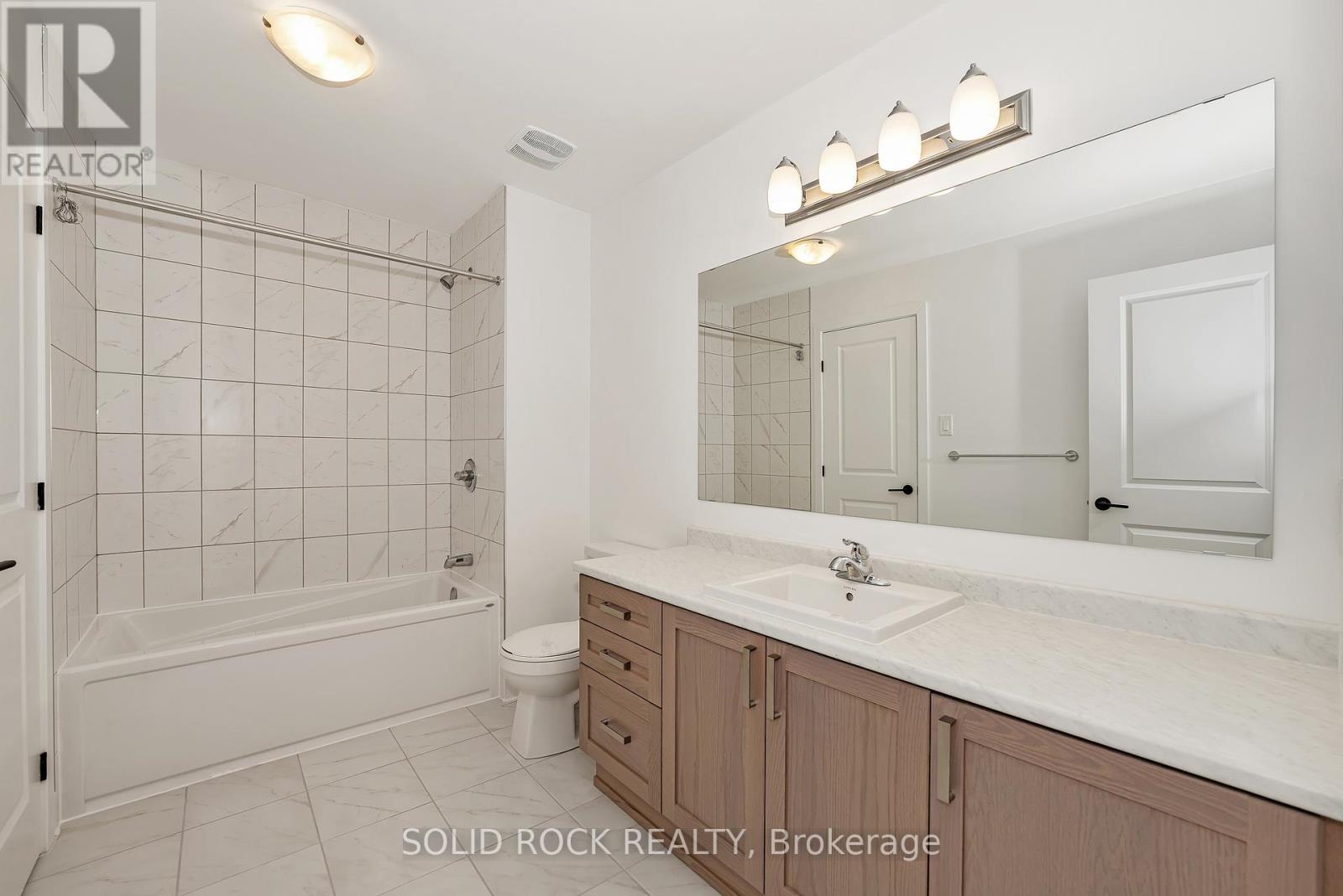 92 Esban Drive, Ottawa, Ontario  K1X 0J3 - Photo 38 - X12269664