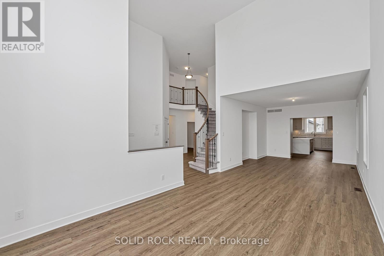 92 Esban Drive, Ottawa, Ontario  K1X 0J3 - Photo 7 - X12269664