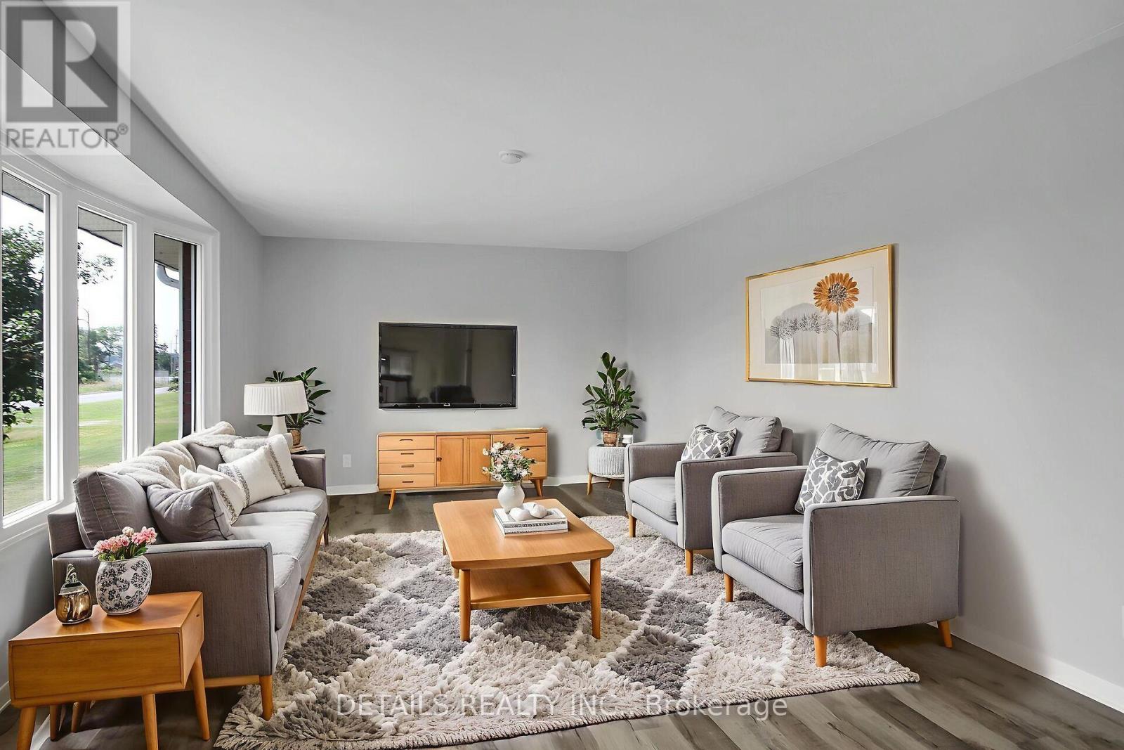 13459 Loucks Road, North Dundas, Ontario  K0C 1H0 - Photo 7 - X12269791